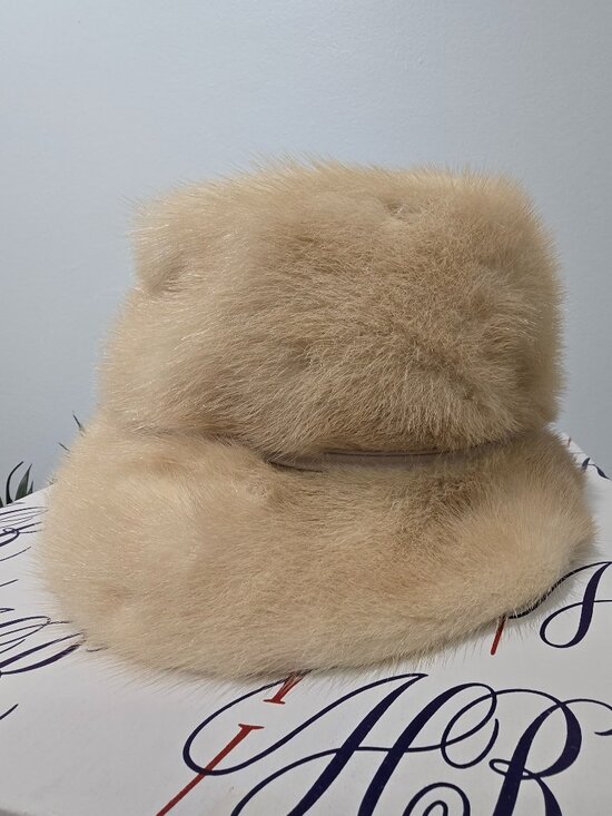 Vintage Accessories - Vintage Real Fur Bucket Hat & Box - Likely Mink, Cream Beige, Mid Century